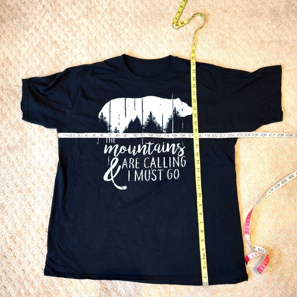 The Mountains Are Calling and I Must Go Black and White T-shirt XL - Picture 4 of 4